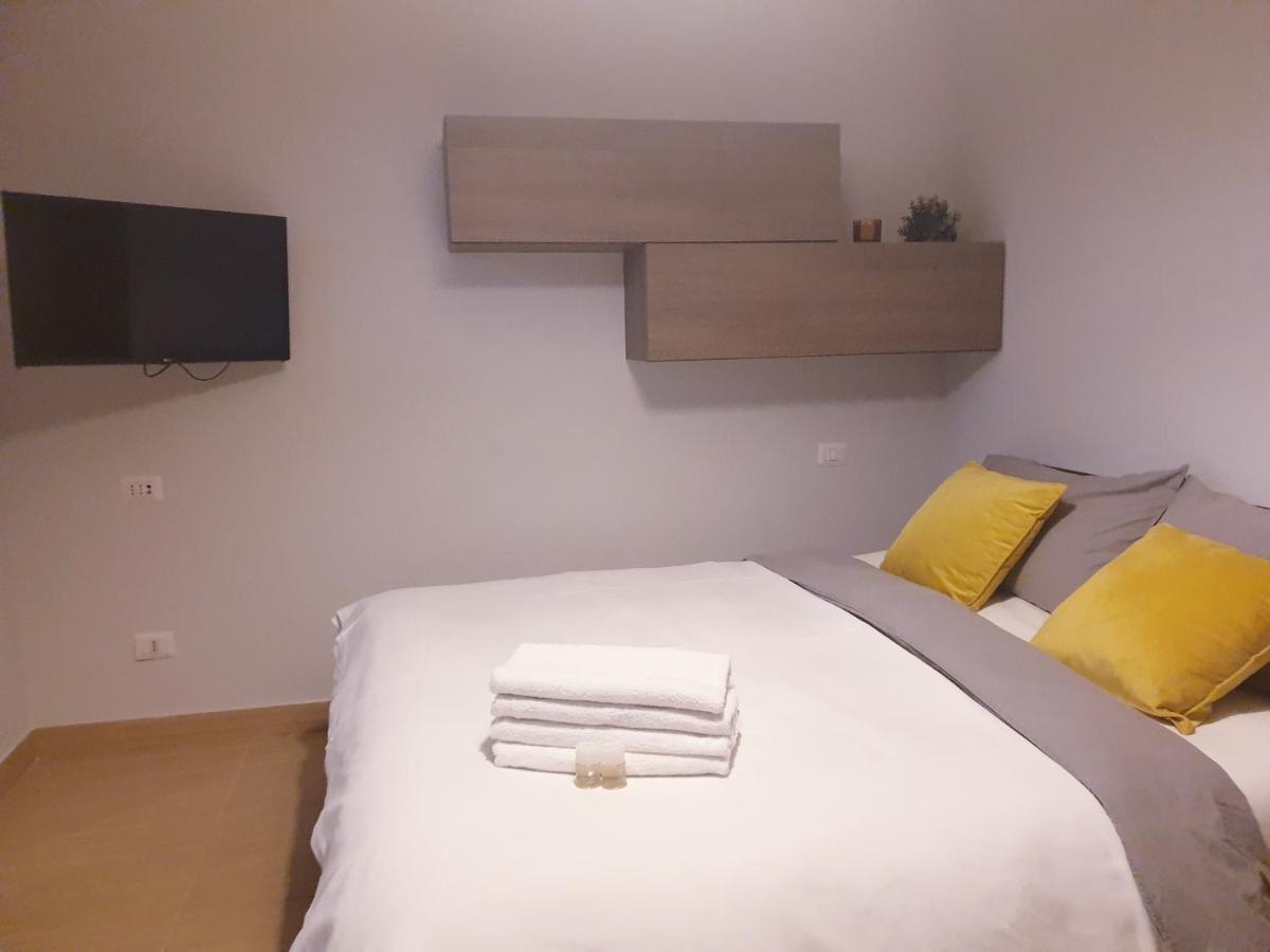 Michelangelo Apartments คอร์มาโน ภายนอก รูปภาพ